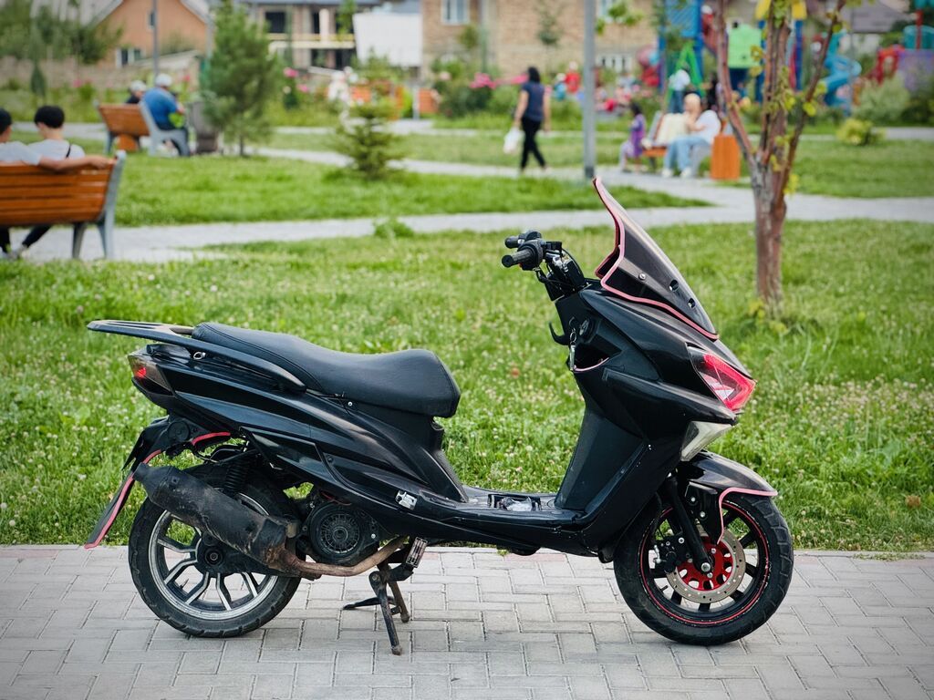 Срочно продается скутер Макси В идеальном состоянии Все документы: фото 4