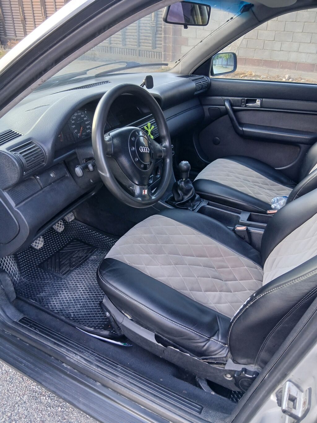 Продаю Audi 100 1992 г., 2.3 л, механика, бензин: фото 7