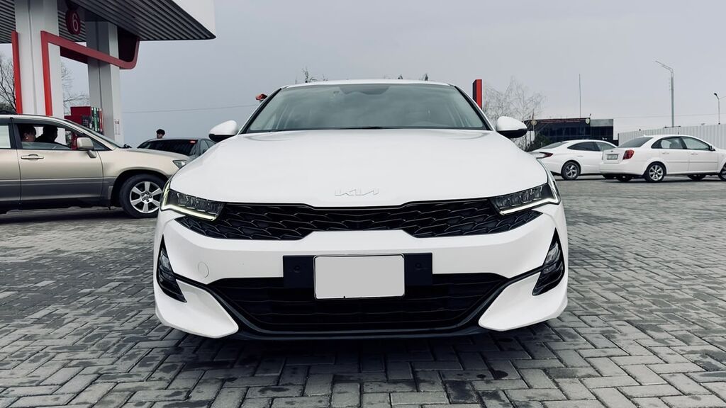 Продается Kia K5, 2021 г., седан, автомат, газ: фото 1