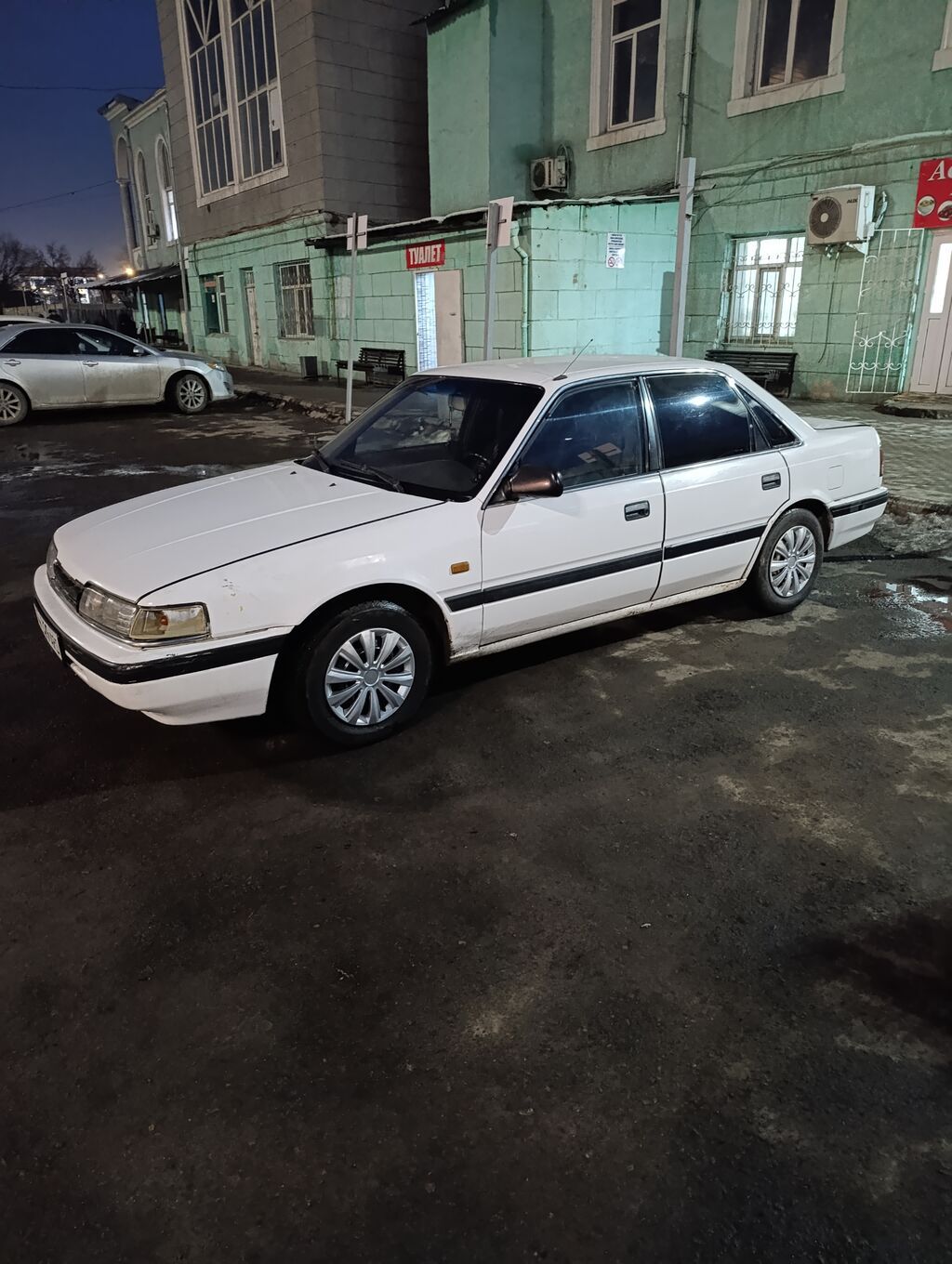 Mazda 626: 1989 г., 2 л, Механика, Бензин, Седан: фото 6