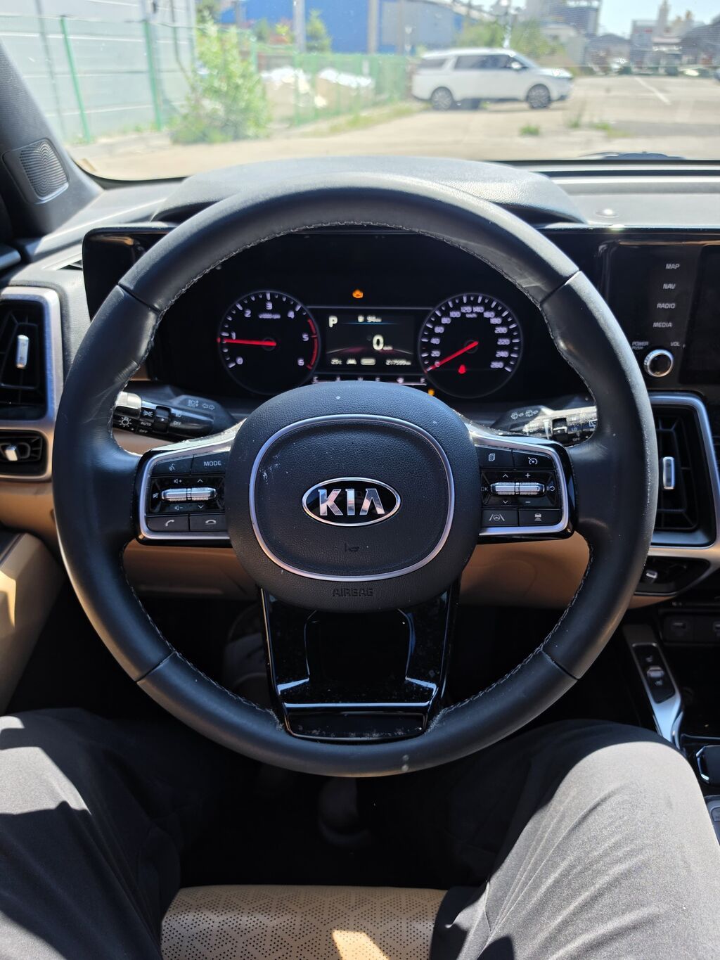 Kia Sorento: 2021 г., 2.2 л, Автомат, Дизель, Кроссовер — фото 8