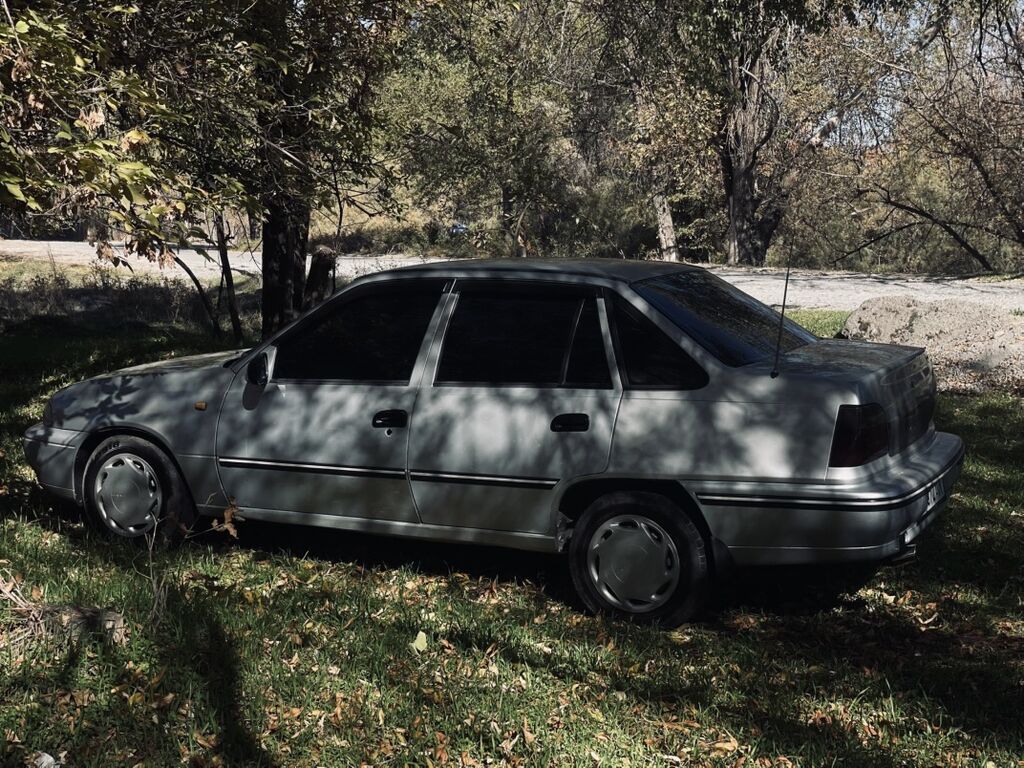 Daewoo Nexia: 2003 г., 1.5 л, Механика, Бензин, Седан: фото 4