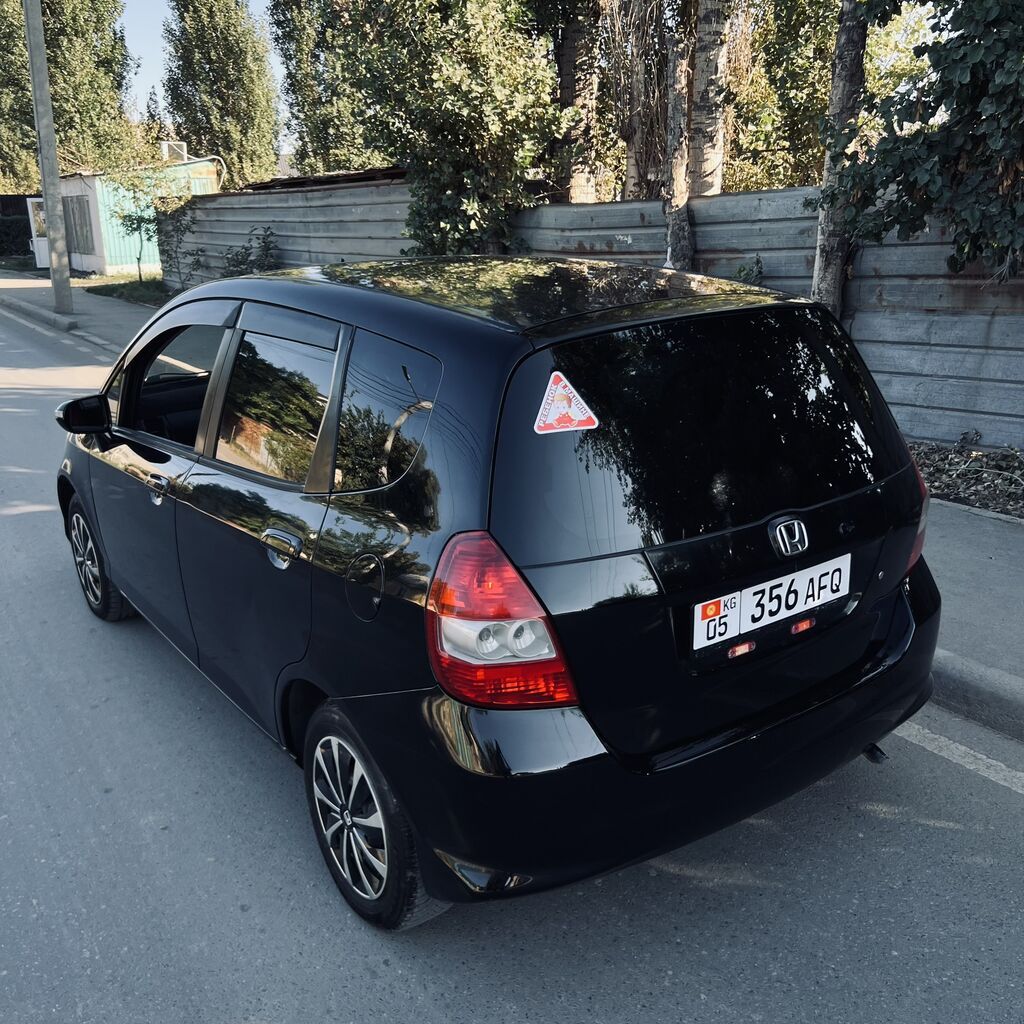 Honda Fit: 2002 г., 1.5 л, Автомат, Бензин, Хэтчбэк: фото 4
