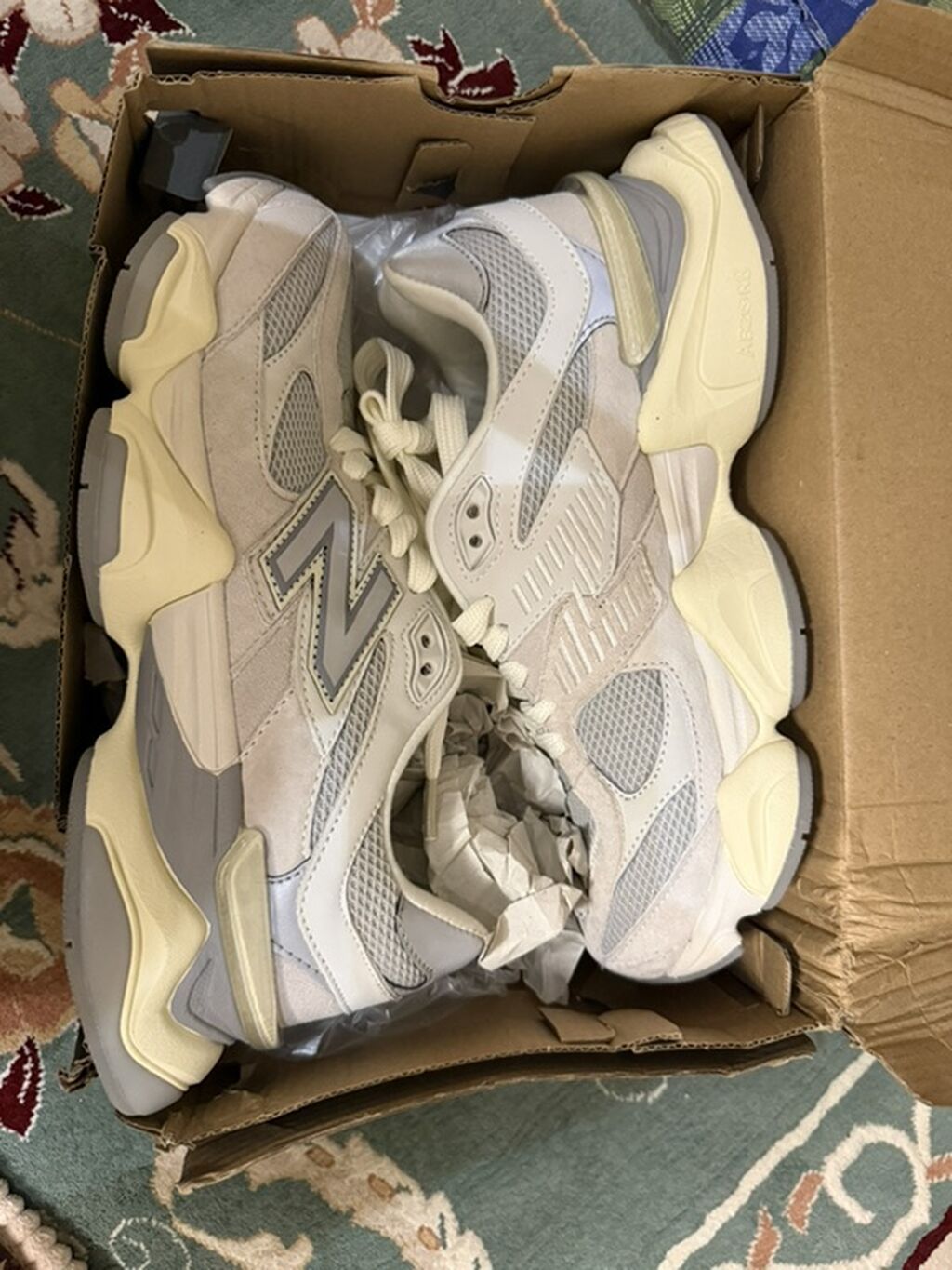 Мужские кроссовки, 42, New Balance, Новый, цвет - Бежевый, Самовывоз, Платная доставка