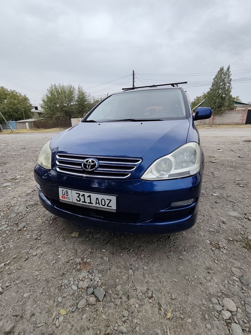 Toyota Avensis Verso: 2004 г., 2 л, Автомат, Бензин, Минивэн: фото 2