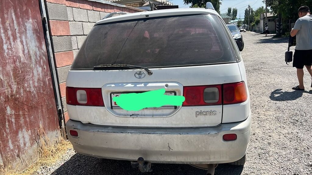 Toyota Picnic: 1997 г., 2 л, Механика, Минивэн: фото 2