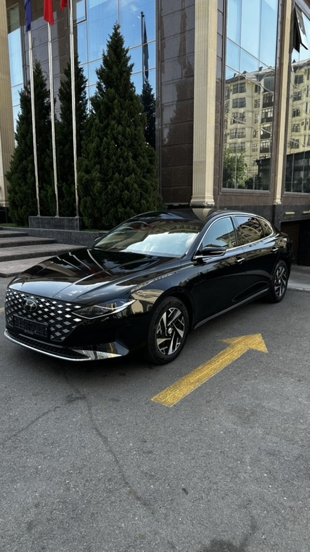 Hyundai Grandeur: 2022 г., 2.4 л, Вариатор, Гибрид, Седан: фото 3
