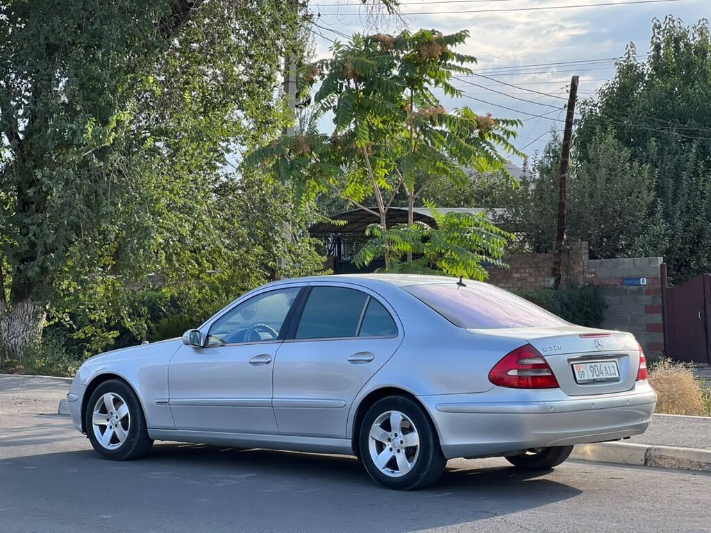 Mercedes-Benz E-Class: 2004 г., 3.2 л, Бензин, Седан: фото 4