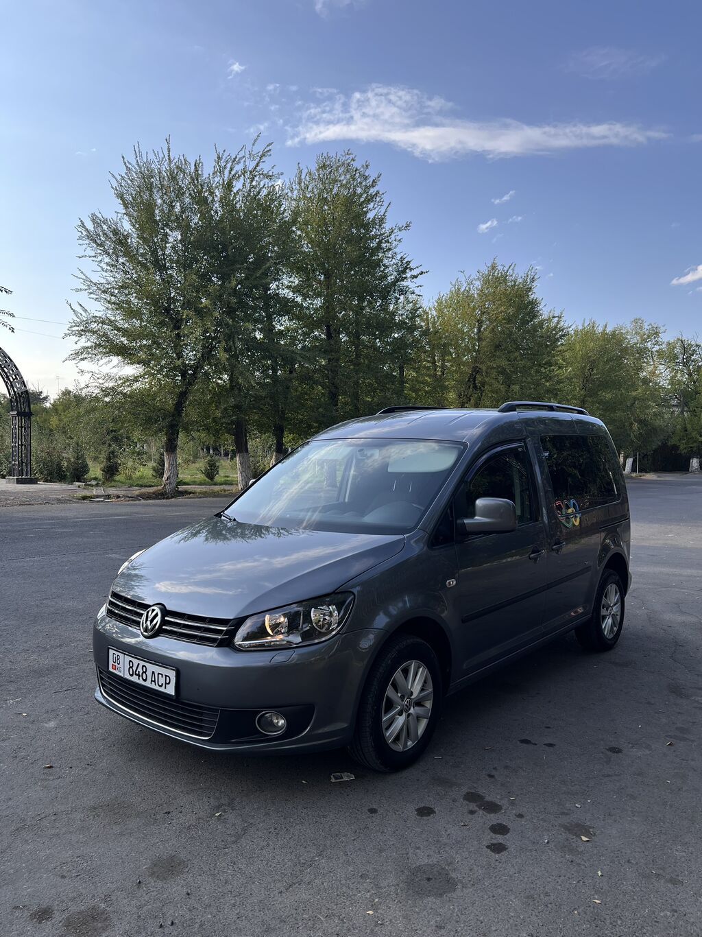 Volkswagen Caddy: 2013 г., 1.2 л, Механика, Бензин, Минивэн: фото 3