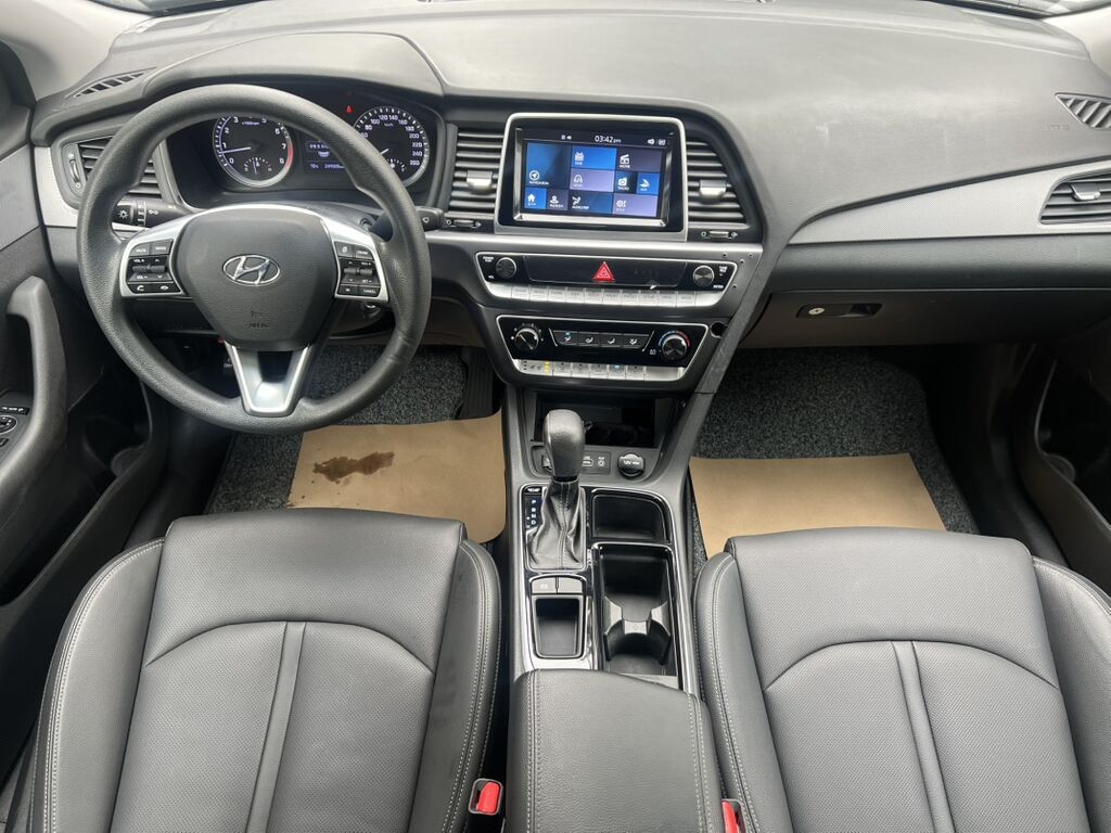 Hyundai Sonata: 2021 г., 2 л, Автомат, Газ, Седан: фото 8
