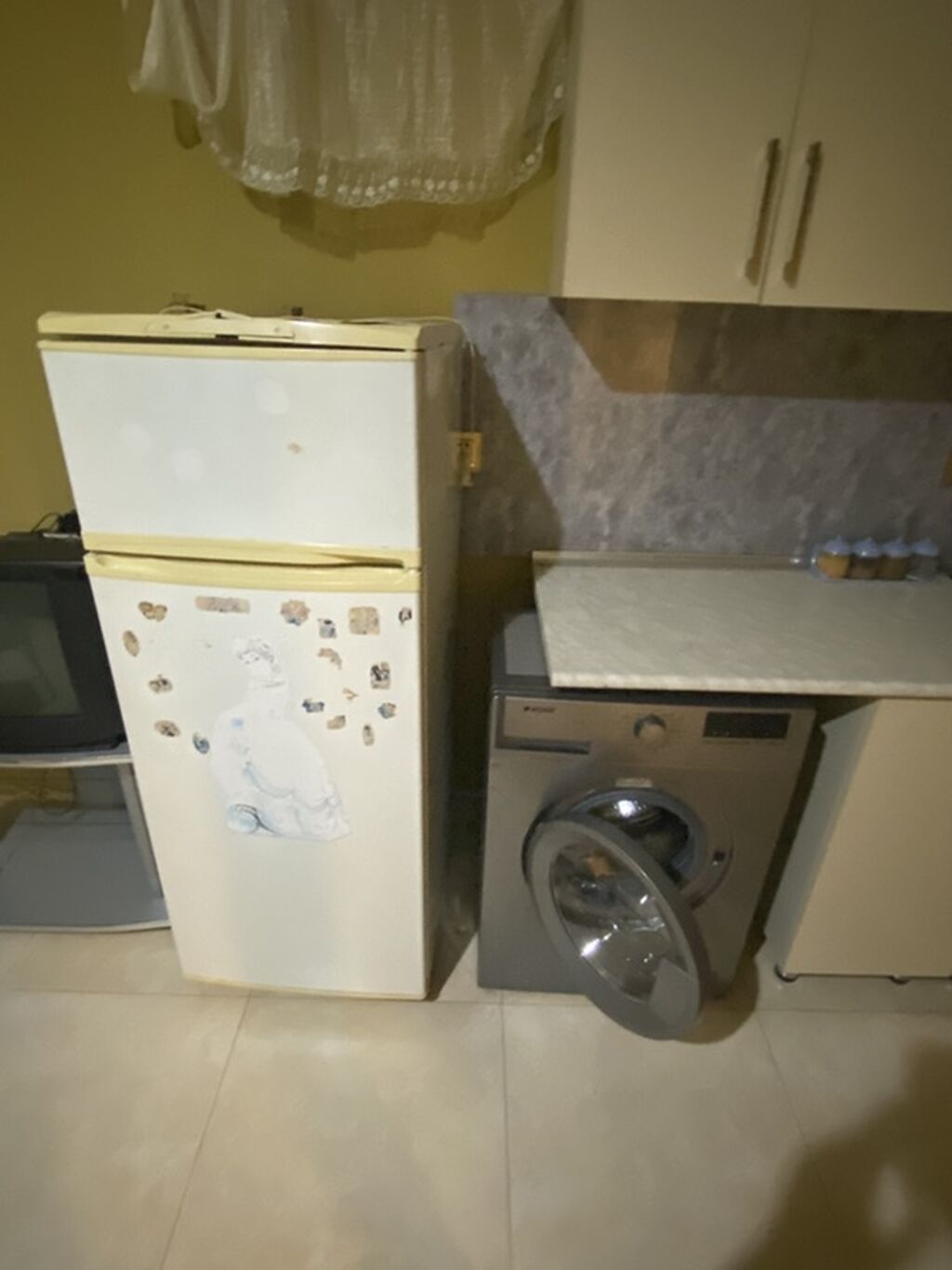 Kirayə verilir 1 otaq 1 hamam,tualet Kombi,daimi su,qaz işıq,internet