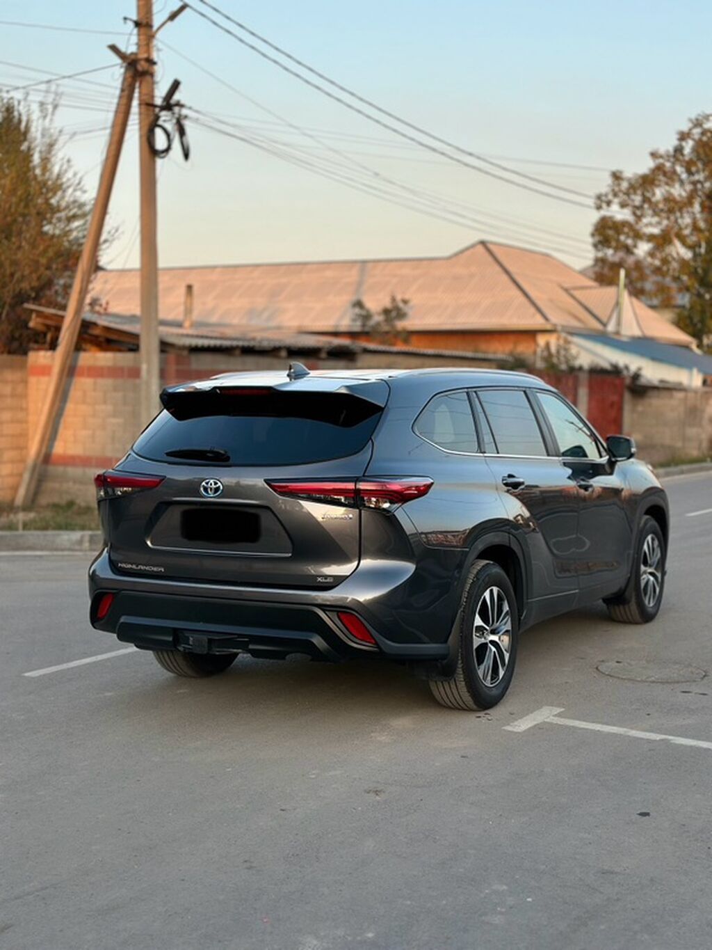 Toyota Highlander: 2023 г., 2.5 л, Автомат, Гибрид, Кроссовер: фото 3