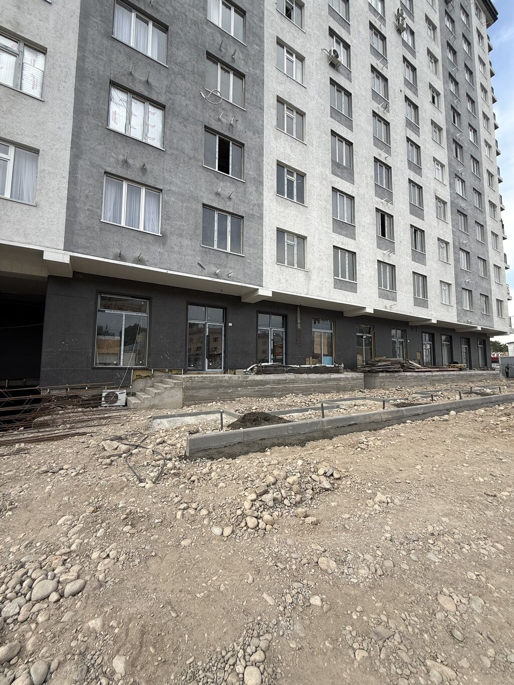 Сдаётся в аренду коммерческое помещение на 1-линии по проспекту: фото 2