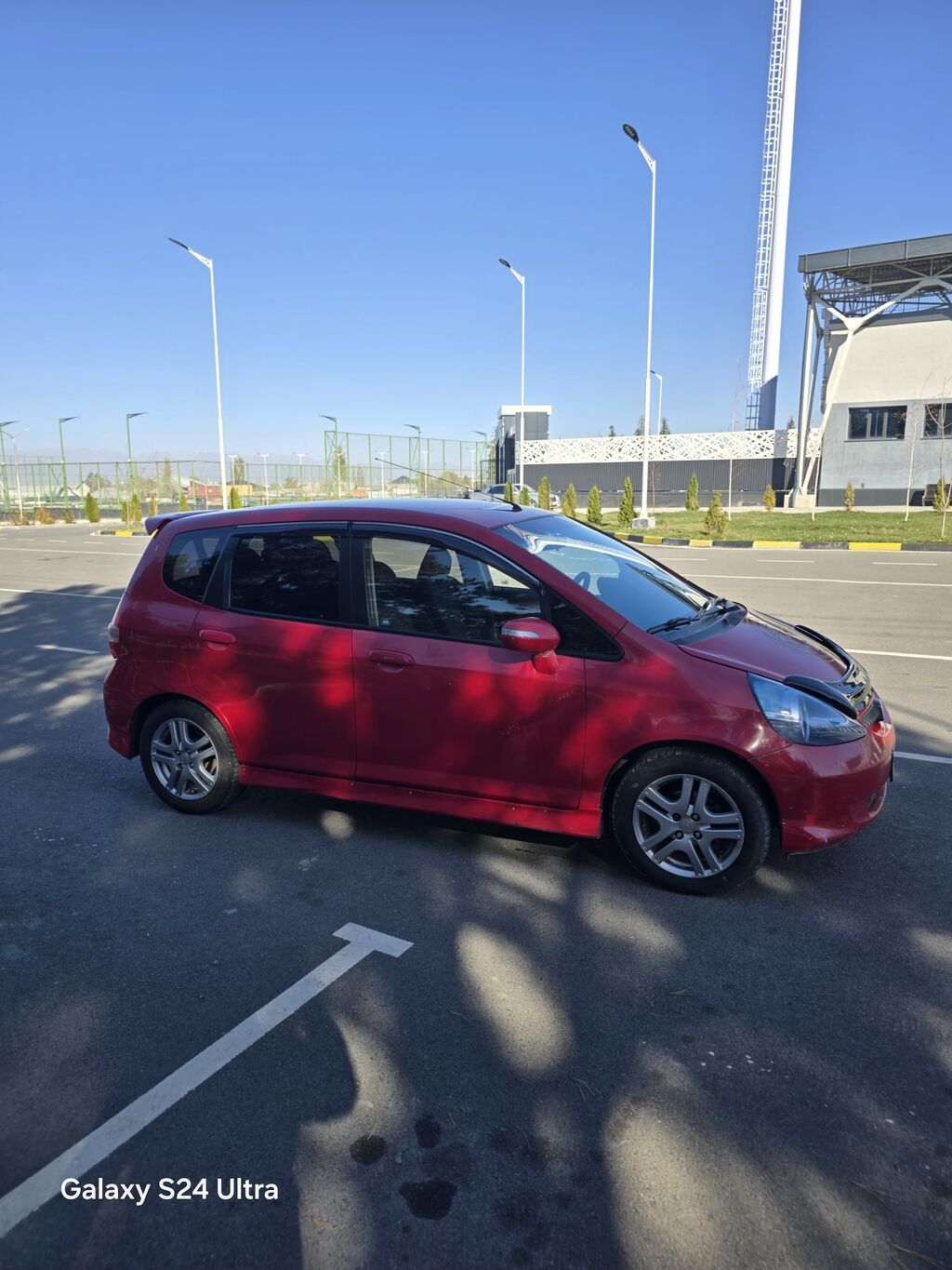 Honda Fit: 2006 г., 1.3 л, Автомат, Бензин, Хэтчбэк: фото 1
