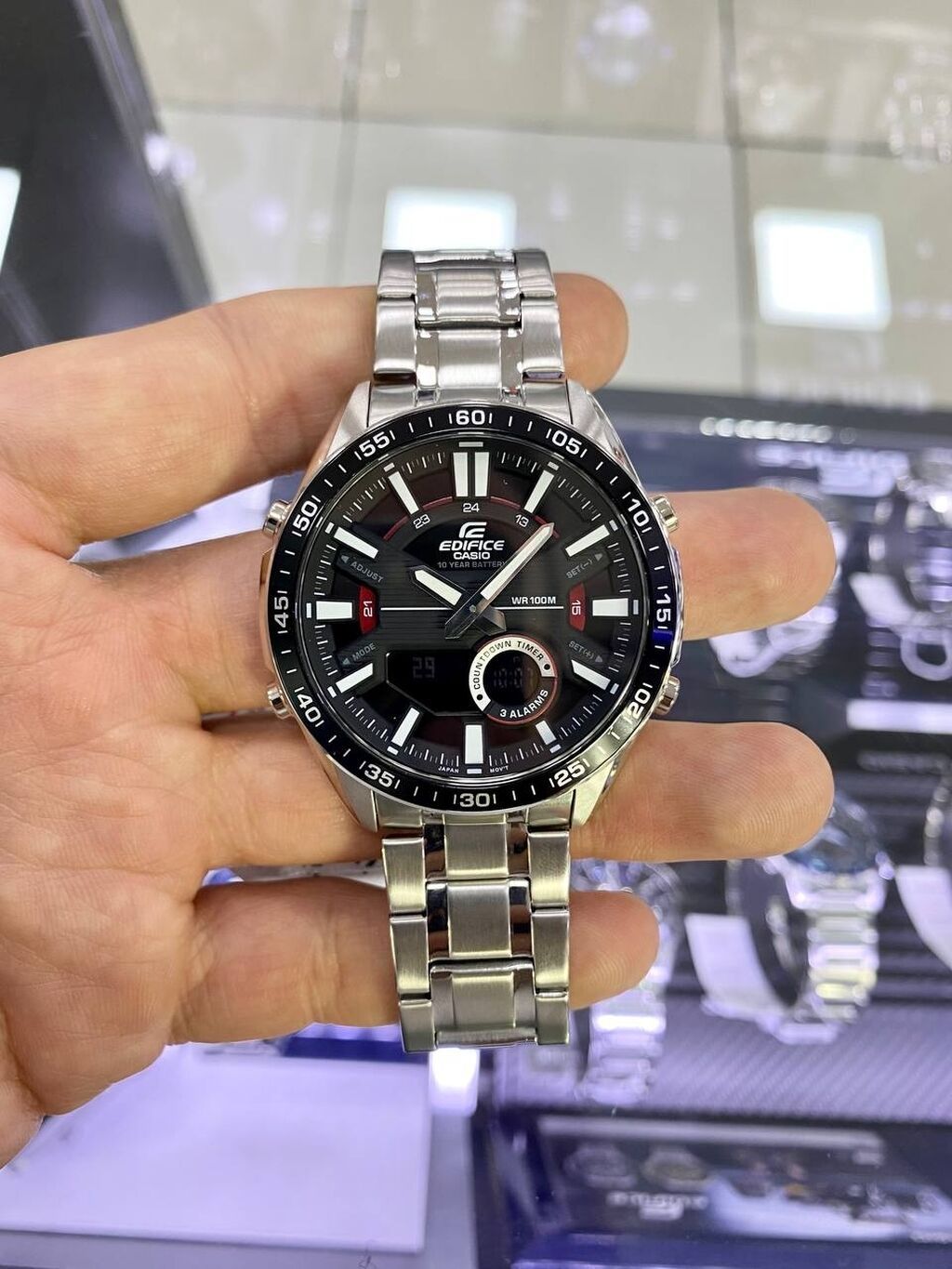 Edifice EFV-100D Функции : дата, будильник, секундомер, таймер: фото 3