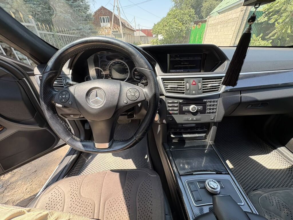 Mercedes-Benz E-Class: 2010 г., 3.5 л, Автомат, Бензин, Седан: фото 6