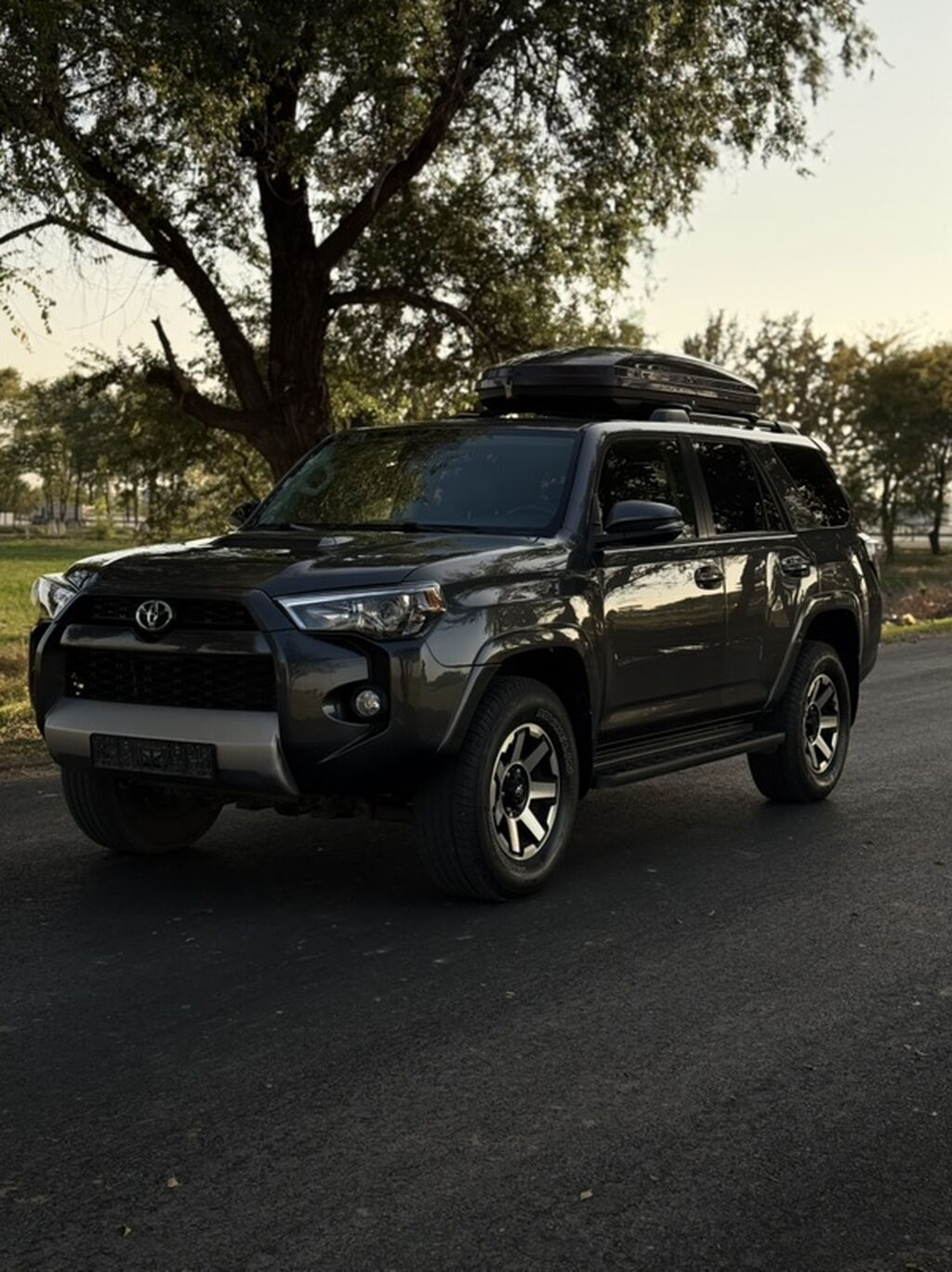 Toyota 4Runner: 2020 г., 4 л, Автомат, Бензин, Внедорожник: фото 4