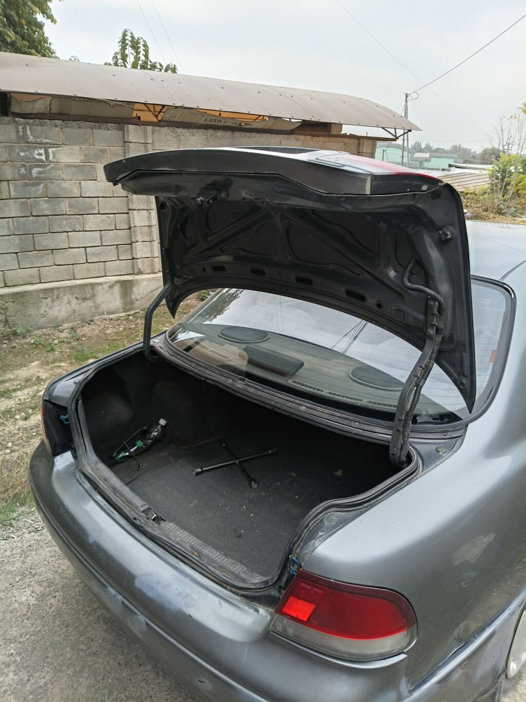Mazda 626: 1992 г., Механика, Седан: фото 6