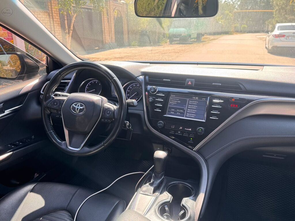 Toyota Camry: 2018 г., 2.5 л, Автомат, Бензин, Седан: фото 8