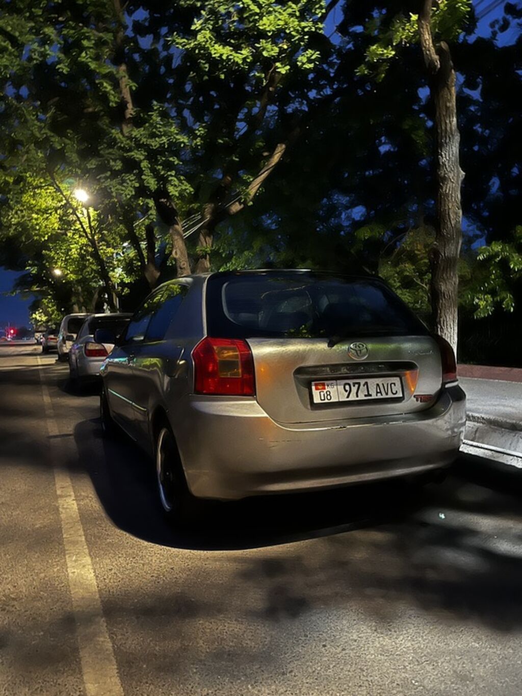 Toyota Corolla: 2002 г., 1.8 л, Механика, Бензин, Хэтчбэк: фото 6