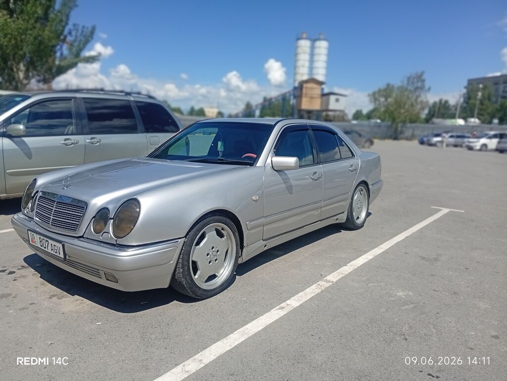 Mercedes-Benz E-Class: 1996 г., 3.2 л, Автомат, Бензин, Седан: фото 3