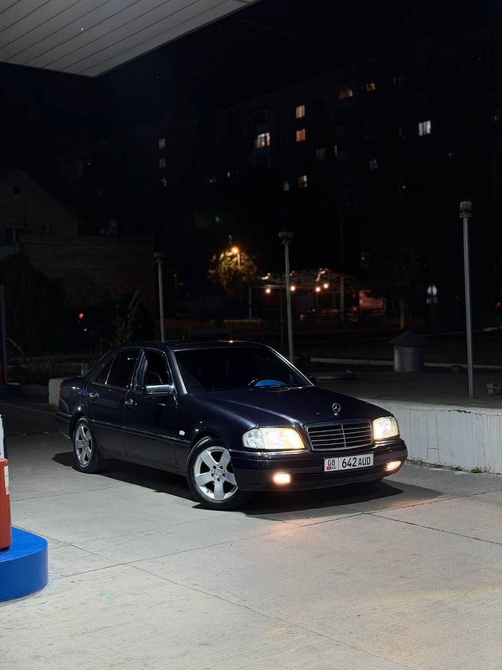 Mercedes-Benz C-Class: 1996 г., 2.2 л, Автомат, Бензин, Седан: фото 1