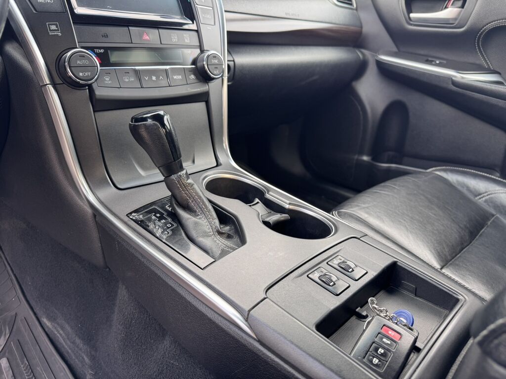 Toyota Camry: 2016 г., Автомат, Бензин, Седан: фото 6