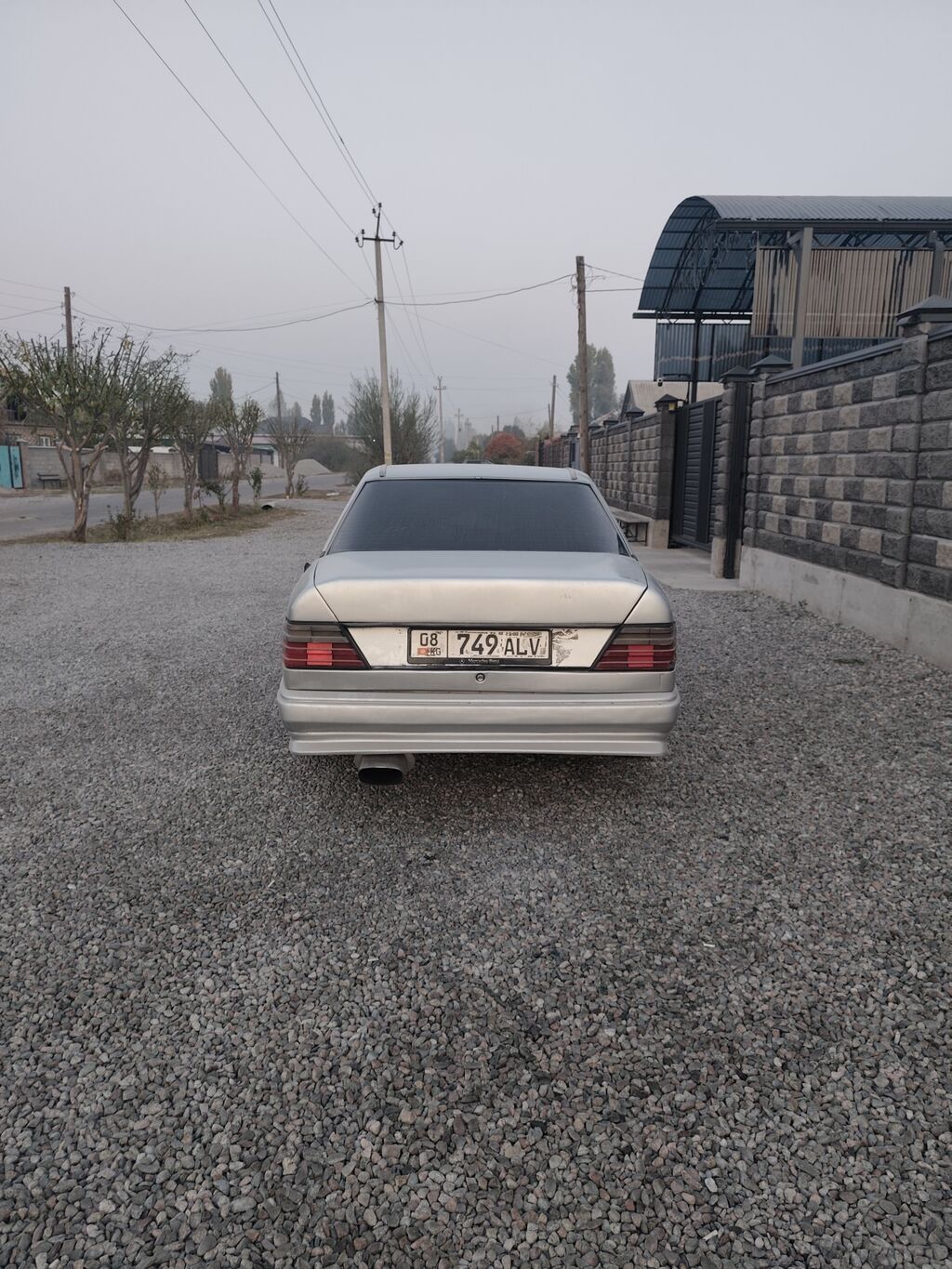 Mercedes-Benz W124: 1991 г., 2 л, Механика, Бензин, Седан: фото 3