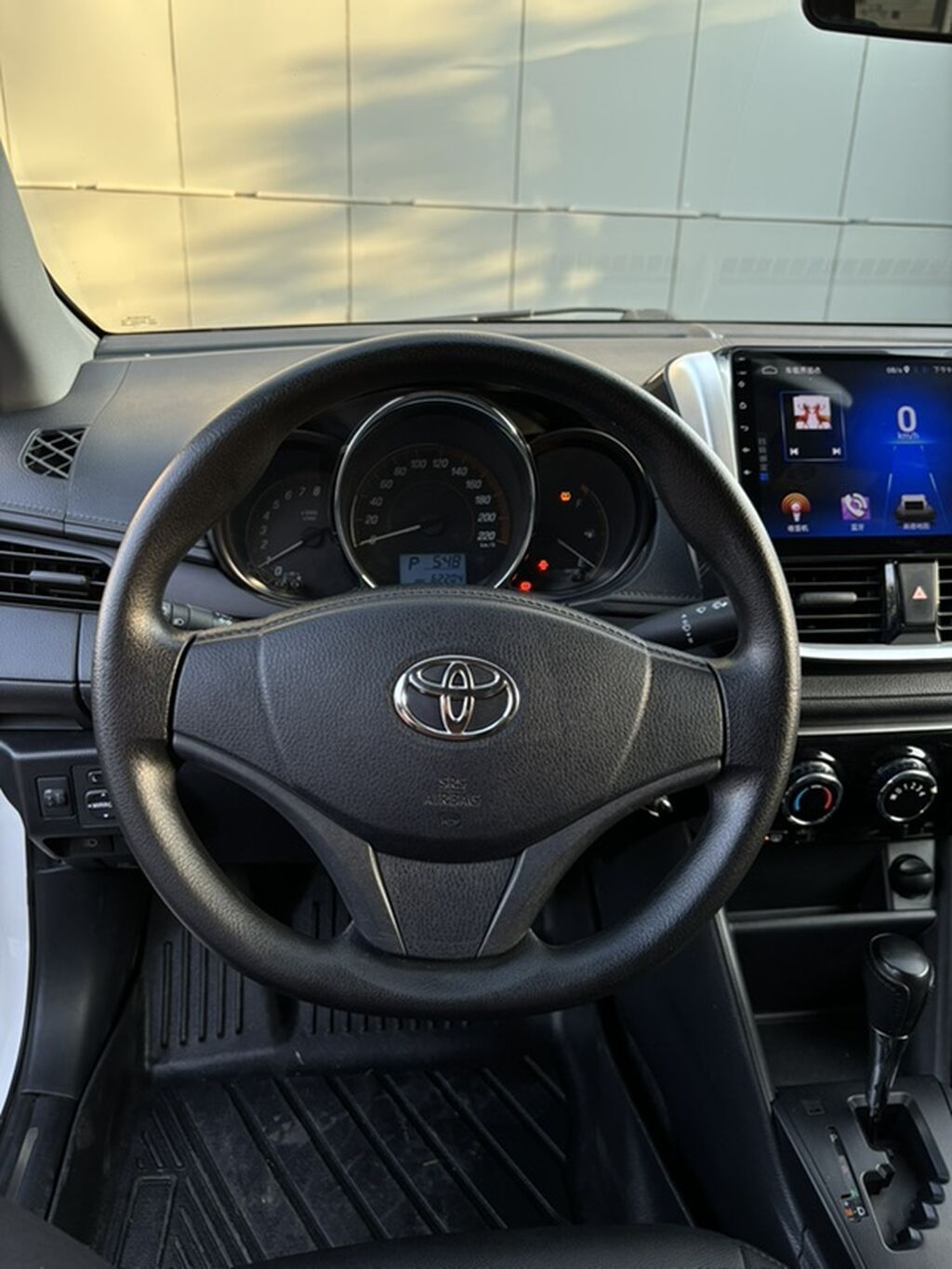 Toyota Yaris: 2020 г., 1.5 л, Автомат, Бензин, Седан: фото 5