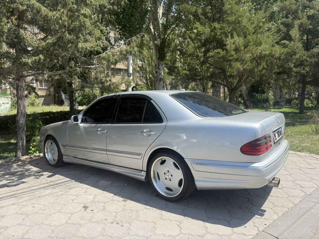 Mercedes-Benz E-Class: 2000 г., 4.3 л, Автомат, Бензин, Седан: фото 3