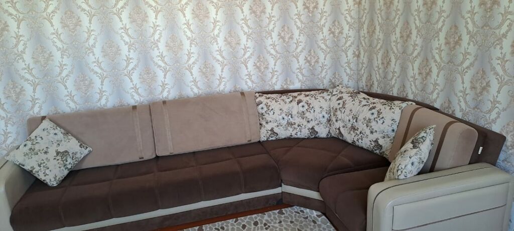 Divanlar: Divan 400 azn Ölçüsü 3un 2e Açılır her iki terəfi və bazalıdır real