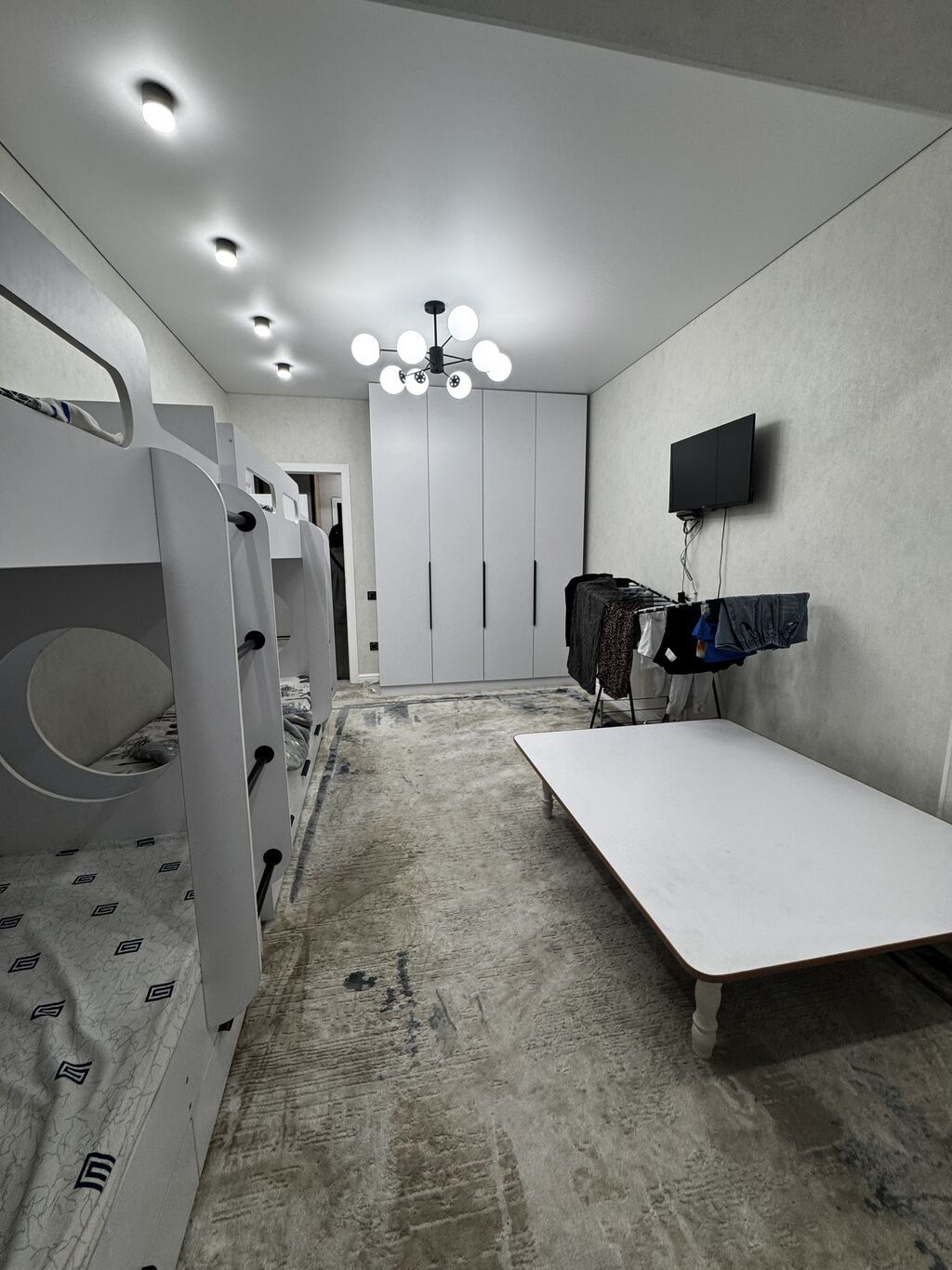 3 комнаты, 100 м², Джал мкр (в т.ч. Верхний, Нижний, Средний) Элитка, 4 этаж, Евроремонт: фото 2