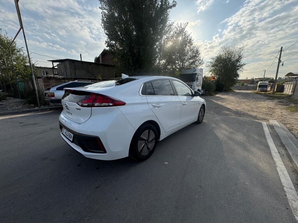 Hyundai Ioniq: 2019 г., 1.6 л, Автомат, Гибрид, Седан: фото 6