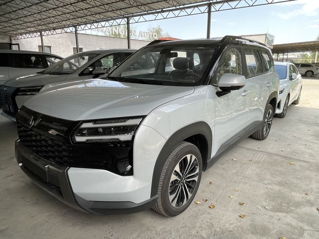 Wuling Startlight 560 PHEV– современный 5‑дверный кроссовер с: фото 3
