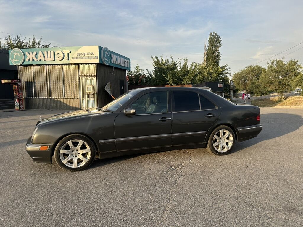 Mercedes-Benz E-Class: 2002 г., 3.2 л, Седан: фото 6