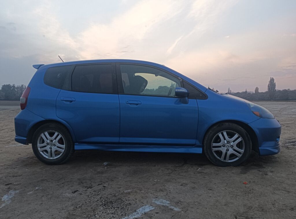 Honda Jazz: 2007 г., 1.5 л, Автомат, Бензин, Хэтчбэк: фото 3