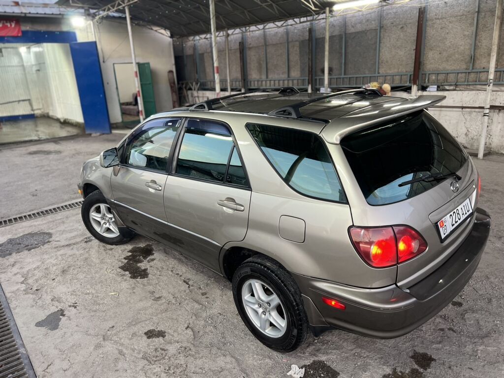 Lexus RX: 2000 г., 3 л, Автомат, Бензин, Кроссовер: фото 2