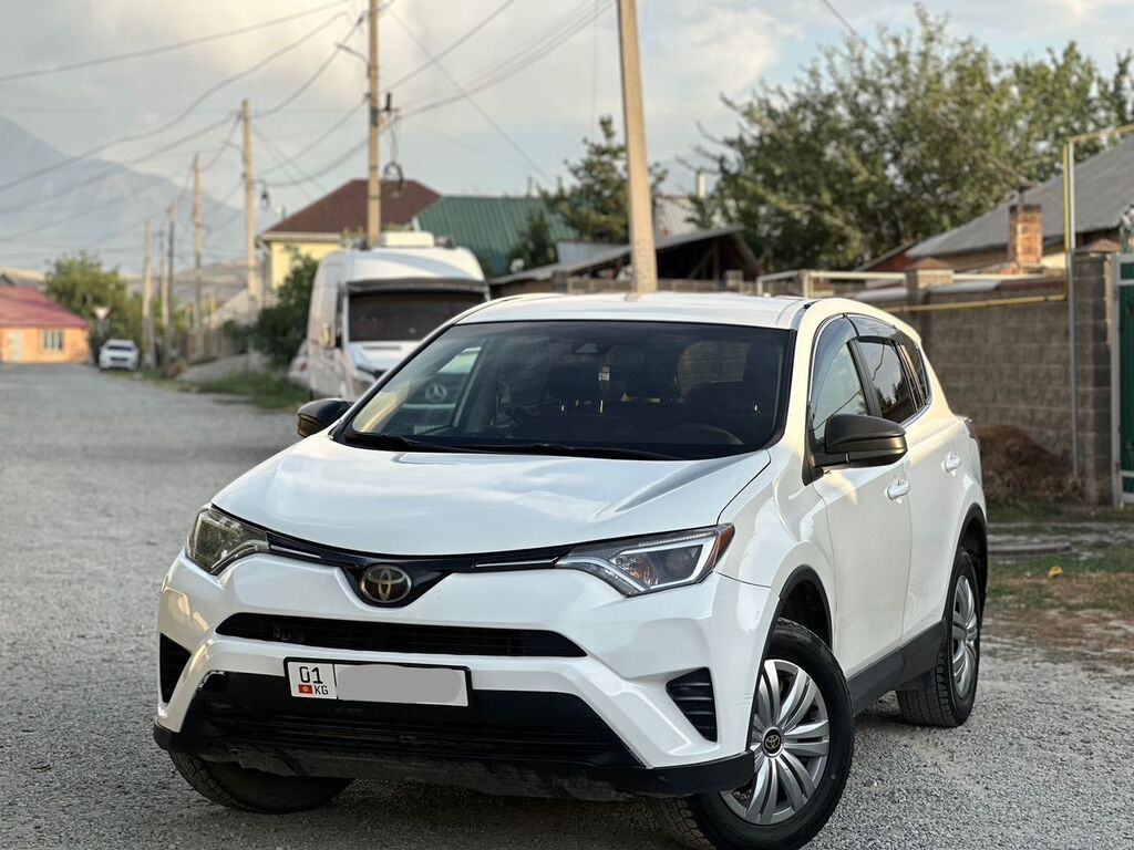 Toyota RAV4: 2018 г., 2.5 л, Автомат, Бензин, Кроссовер — фото 2