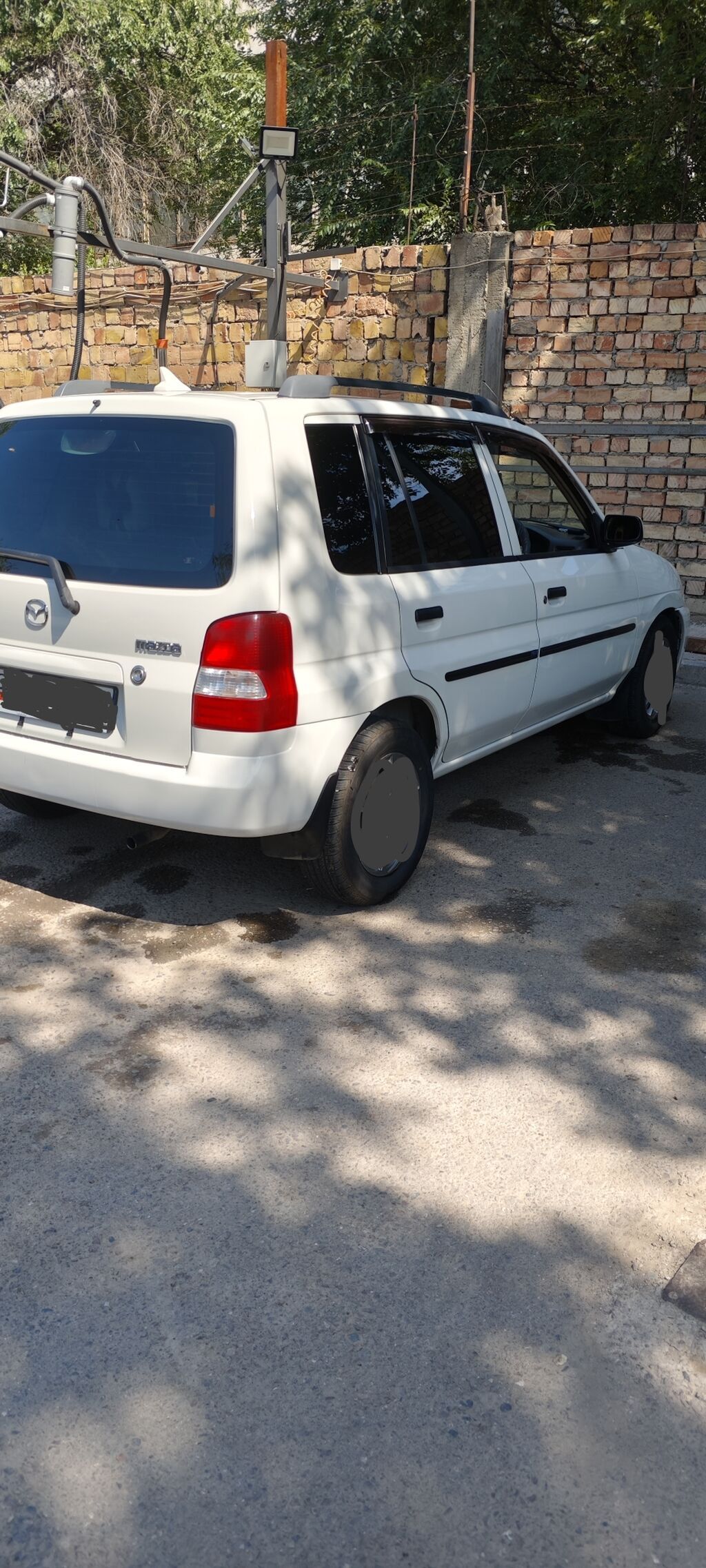 Mazda Demio: 1998 г., 1.3 л, Автомат, Бензин, Универсал: фото 4