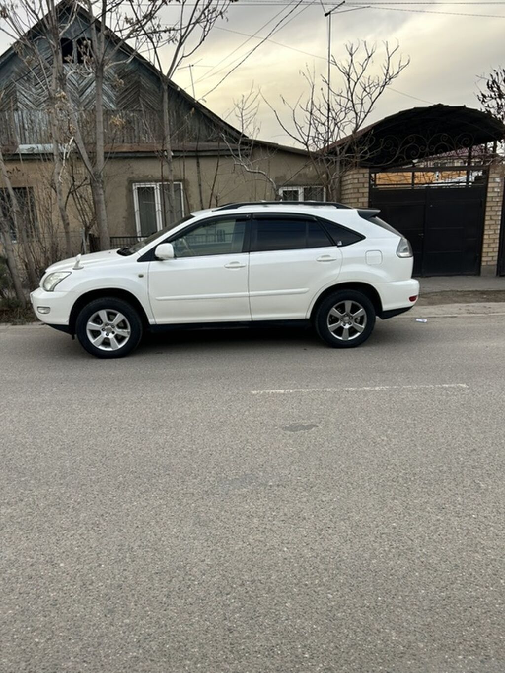 Toyota Harrier: 2003 г., 2.4 л, Автомат, Газ, Кроссовер: фото 2