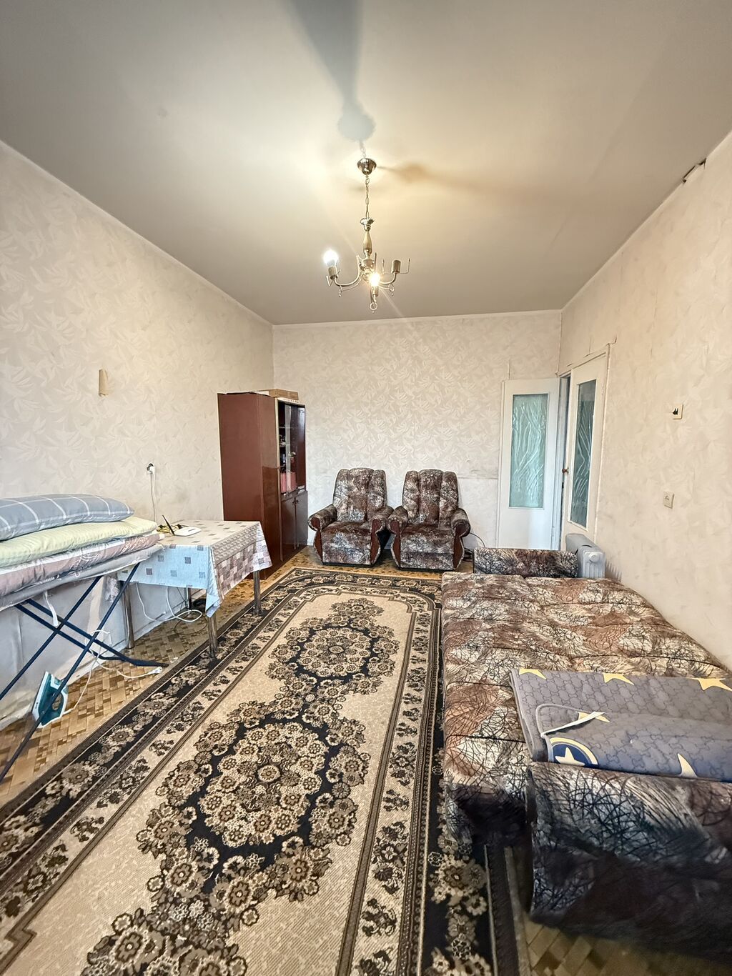 1 комната, 38 м², 5 мкр 105 серия, 9 этаж, Старый ремонт: фото 2