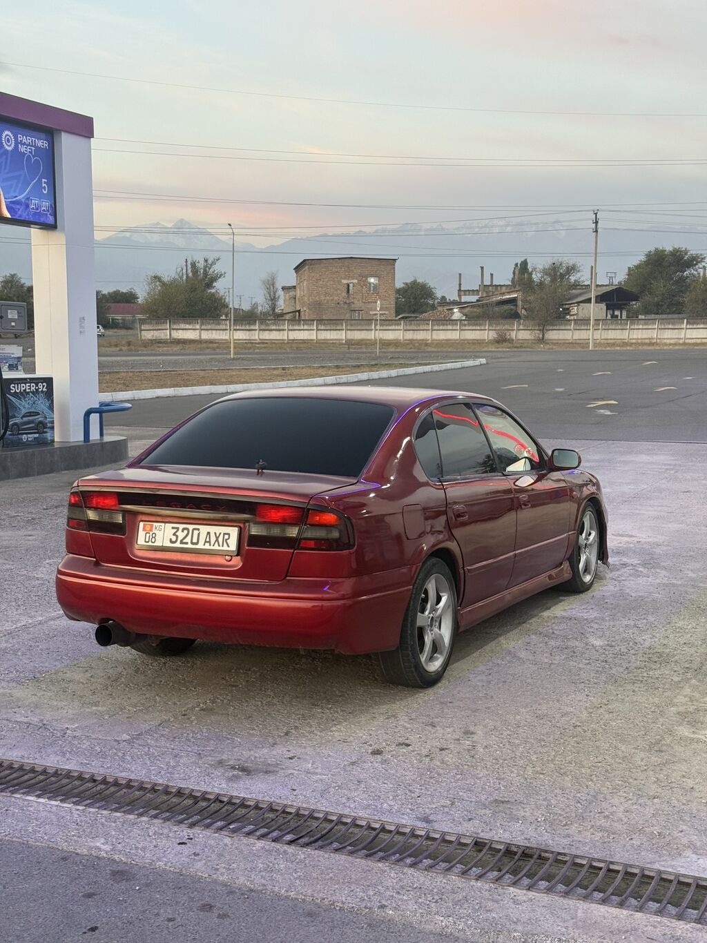 Subaru Legacy: 1999 г., 2 л, Механика, Бензин, Седан: фото 4