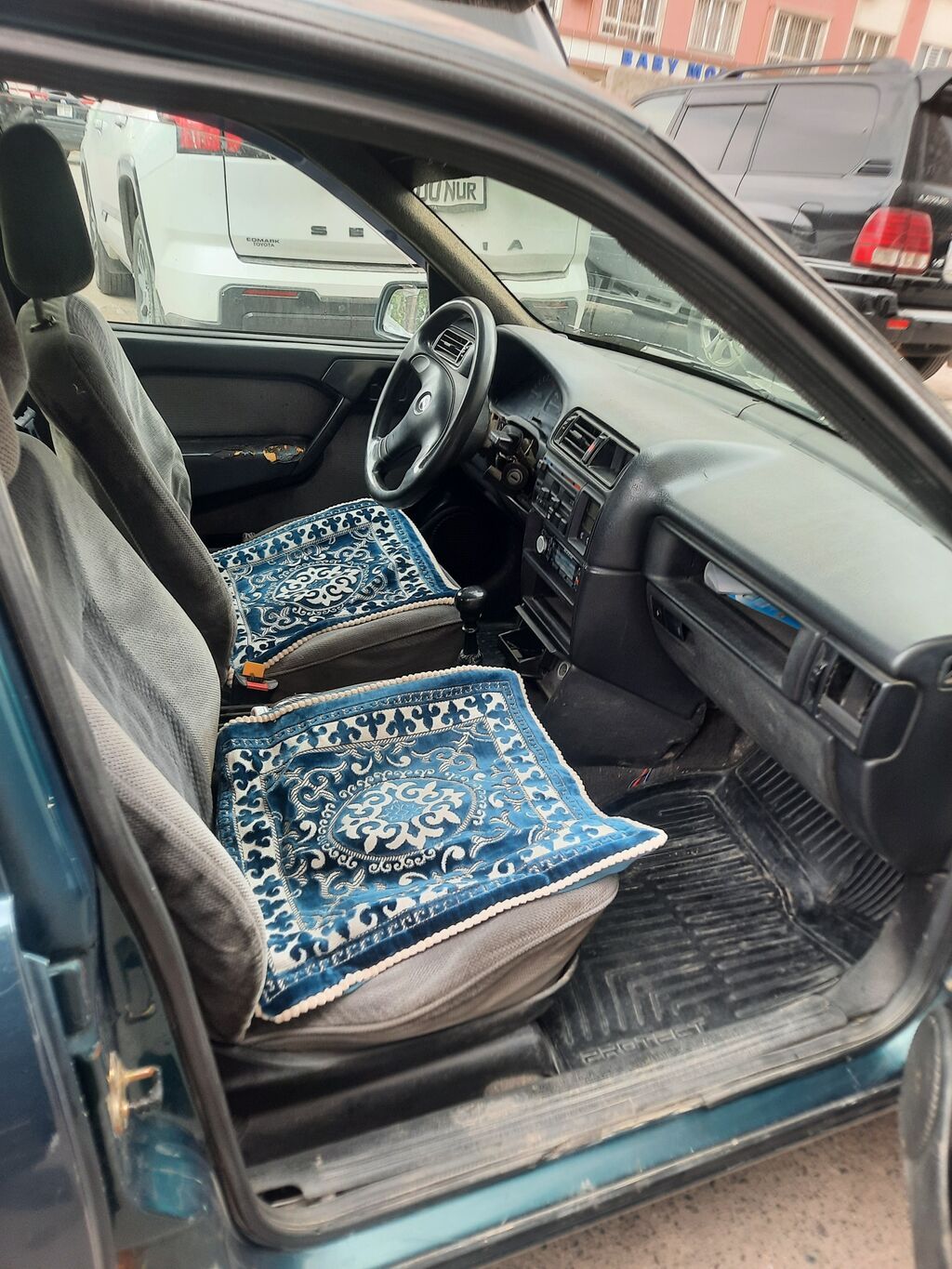 Volkswagen Passat: 1995 г., 1.8 л, Механика, Бензин, Седан: фото 3