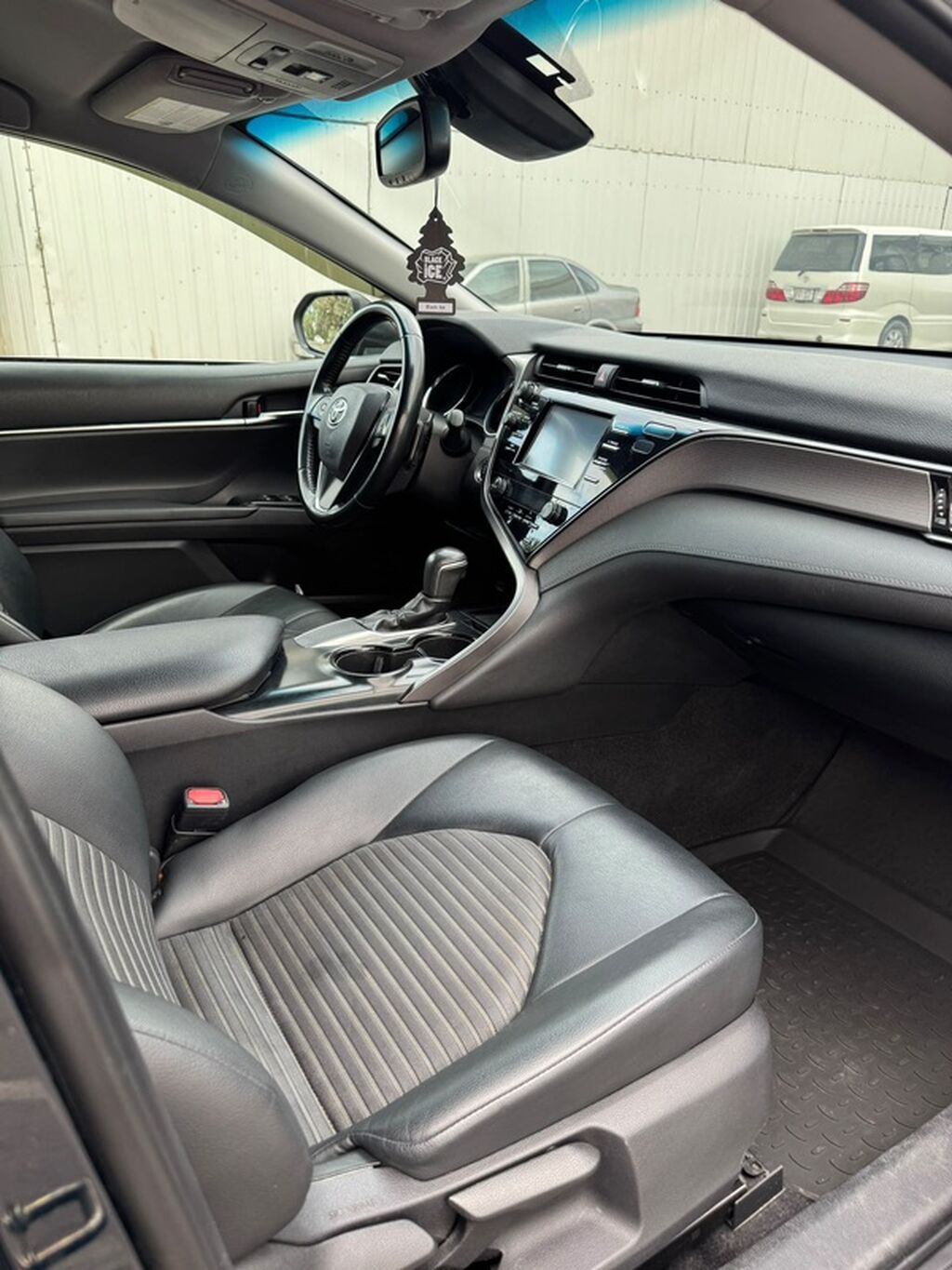 Toyota Camry: 2019 г., 2.5 л, Автомат, Бензин, Седан: фото 8