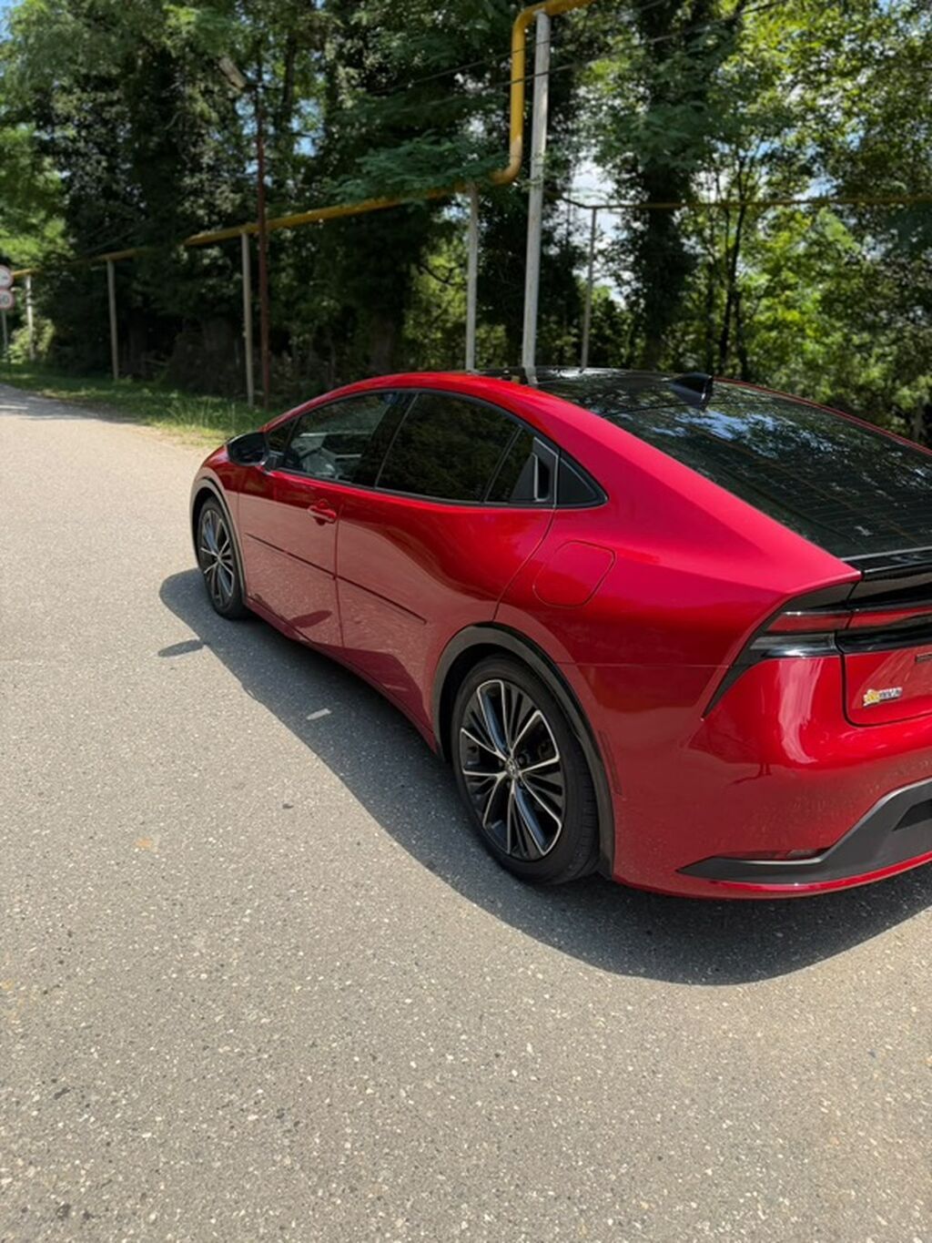 Toyota Prius: 2023 г., 2 л, Вариатор, Гибрид, Хэтчбэк: фото 3