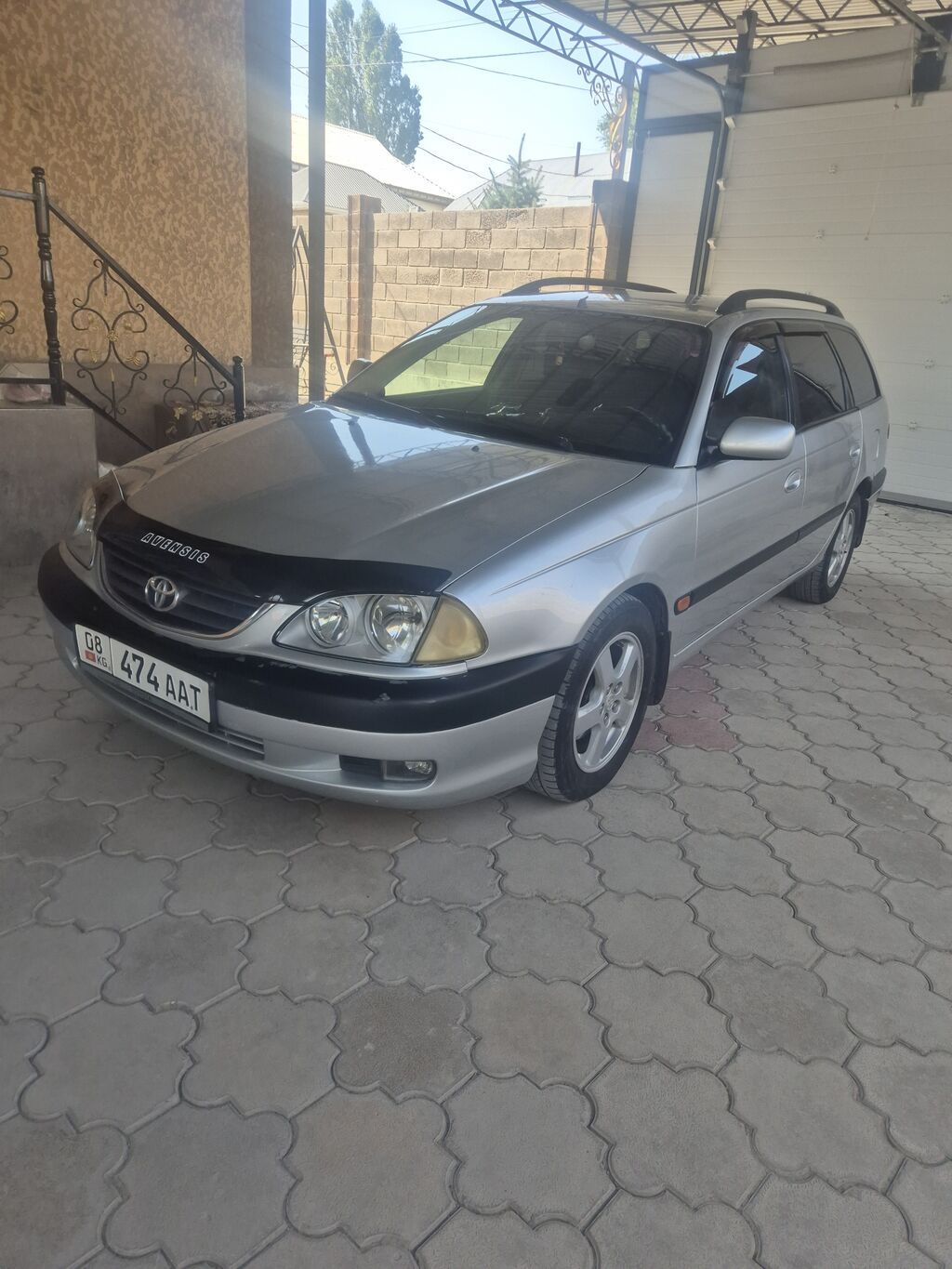 Toyota Avensis: 2003 г., 1.8 л, Механика, Бензин, Универсал: фото 2