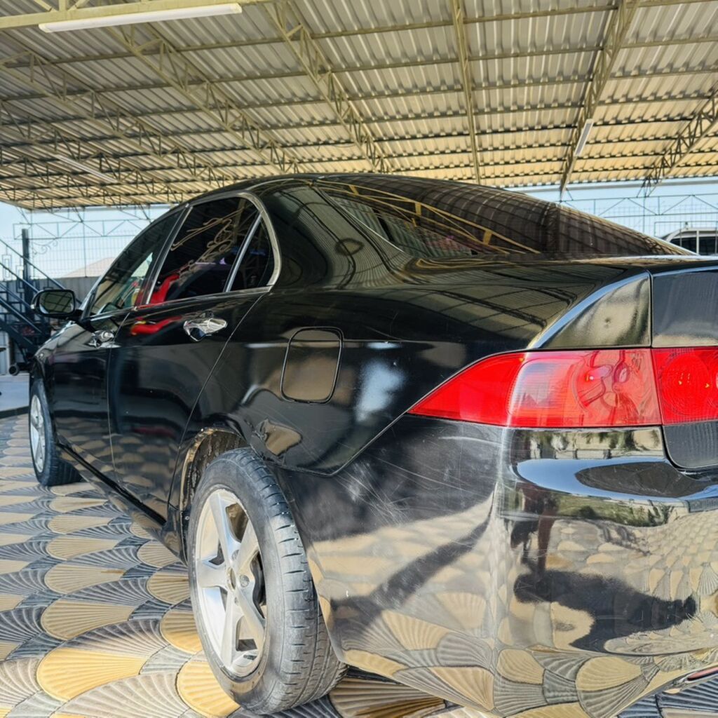 Honda Accord: 2004 г., 2 л, Автомат, Бензин, Седан: фото 4