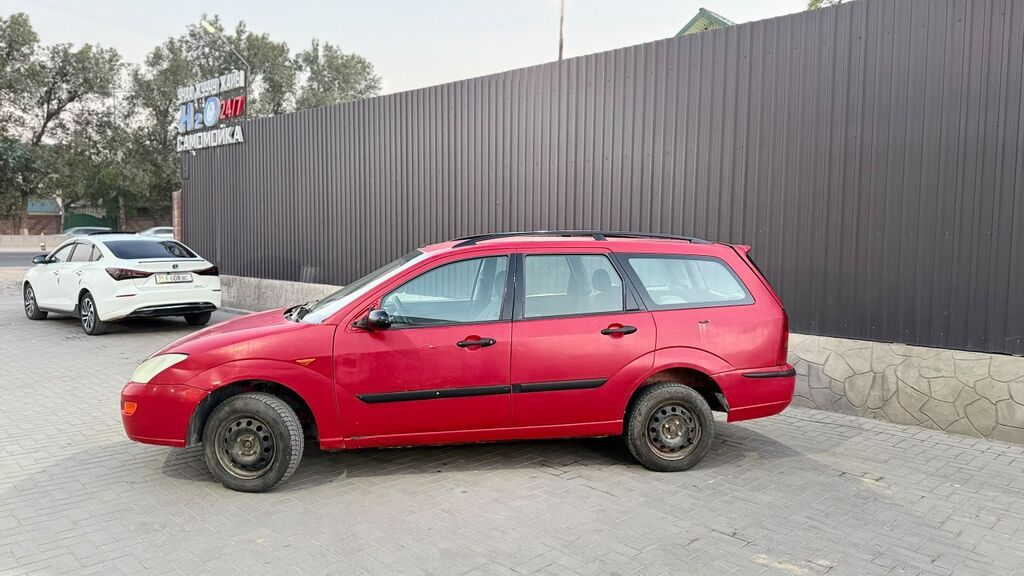 Ford Focus: 2001 г., 1.6 л, Автомат, Бензин, Универсал: фото 6