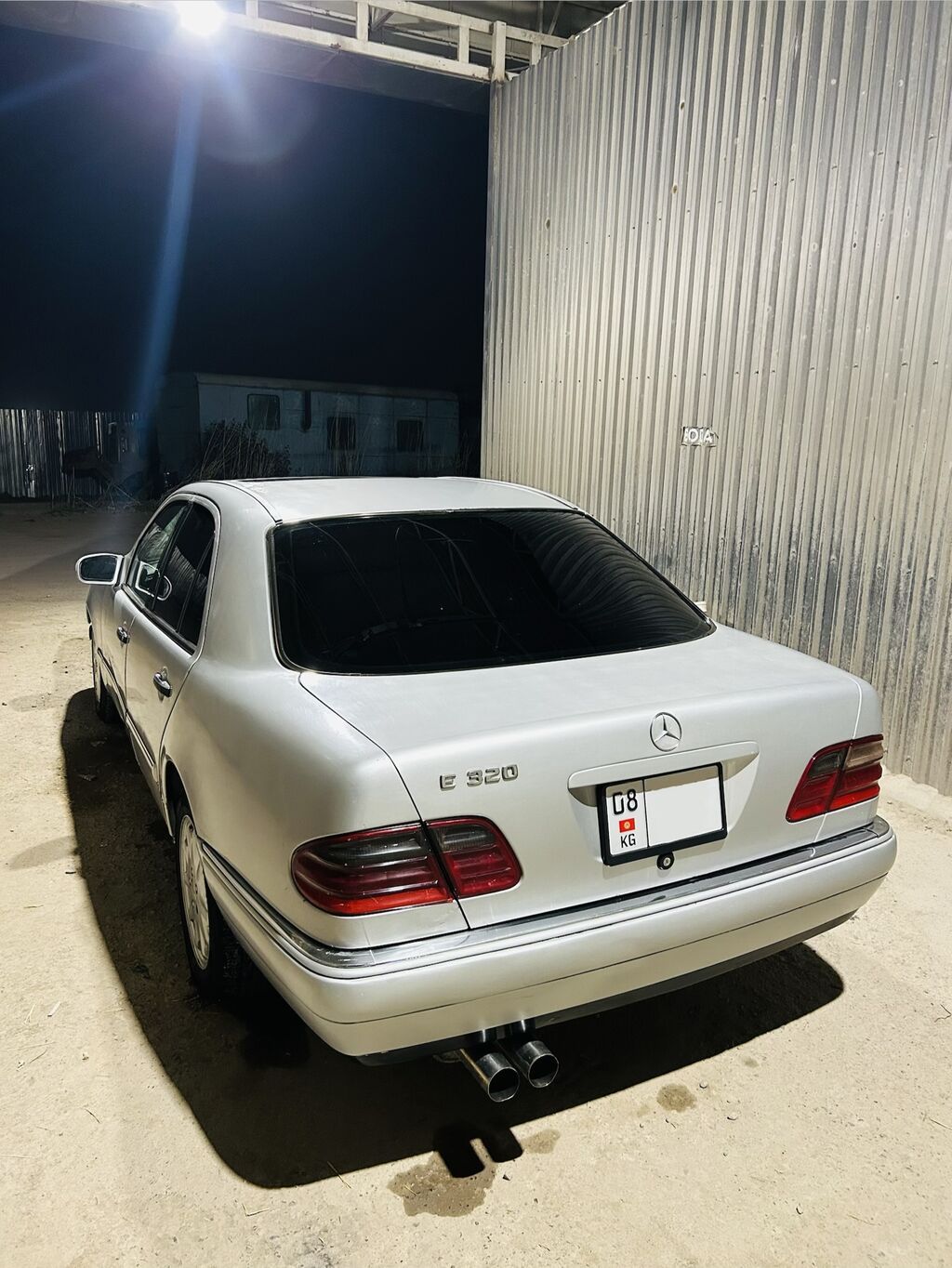 Mercedes-Benz E-Class: 1996 г., 3.2 л, Автомат, Газ: фото 8