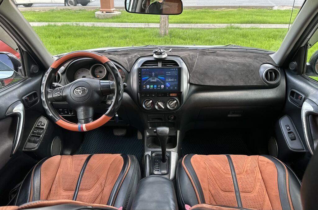 Toyota RAV4: 2004 г., 2.4 л, Автомат, Бензин, Кроссовер: фото 8